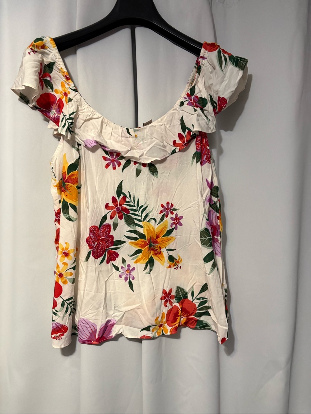 Old Navy White Floral Ruffle Off-Shoulder Camisole with Yellow & Red Blooms